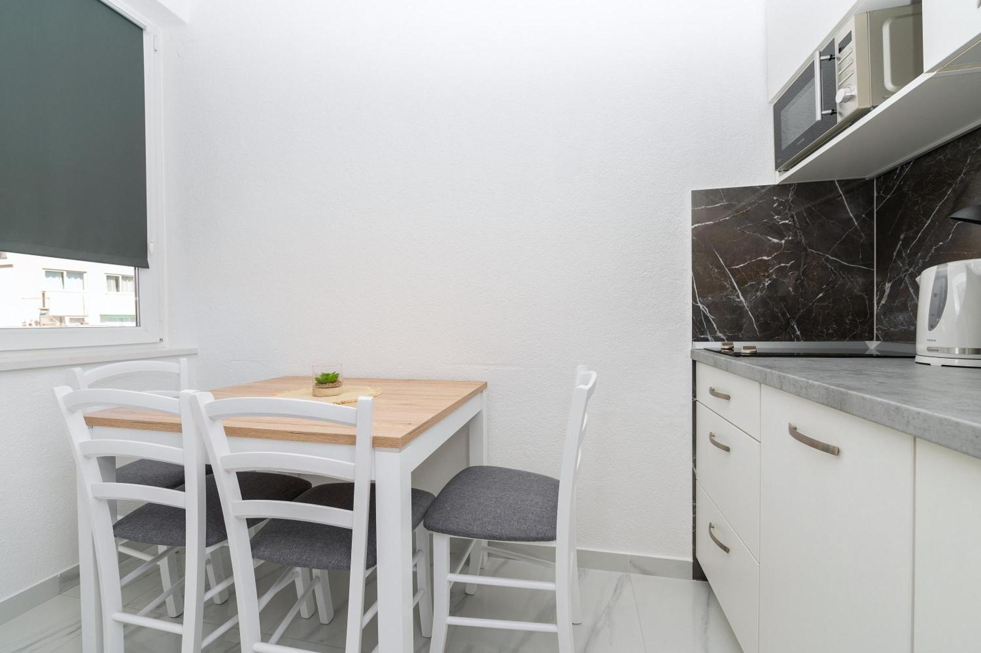 Apartmants Sestic Tučepi Exterior foto